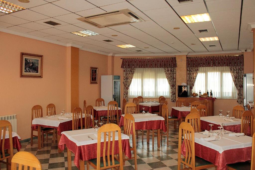 Hostal Castilla Бенавенте Екстериор снимка