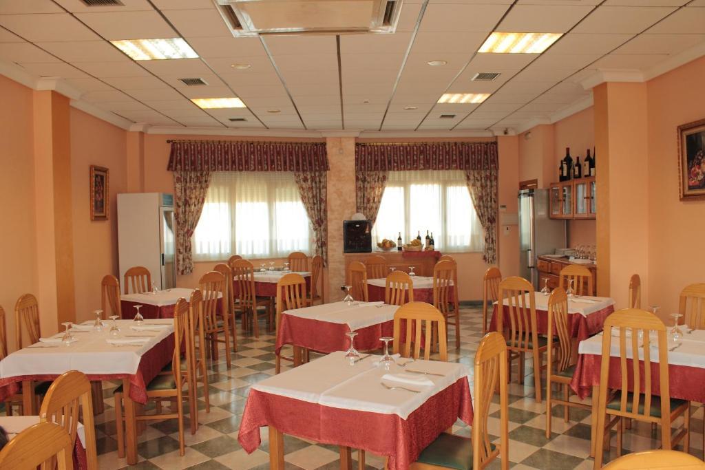 Hostal Castilla Бенавенте Екстериор снимка