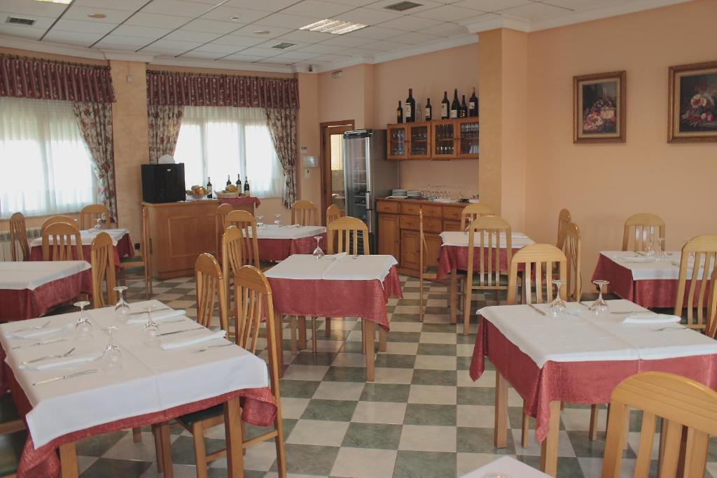 Hostal Castilla Бенавенте Екстериор снимка