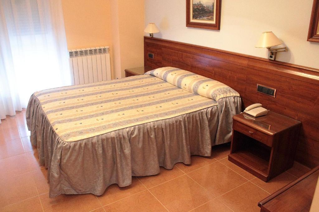 Hostal Castilla Бенавенте Стая снимка